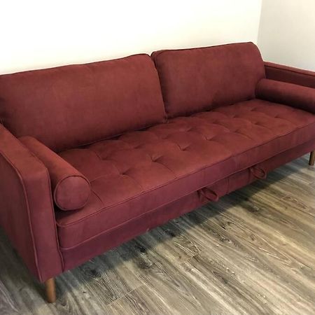 Private 2-Bedroom With Free Parking And Direct Bus To Nyc Manhattan Only 2 Blocks Away 린던 외부 사진